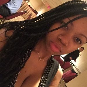 Meet your Posher, Alexandria